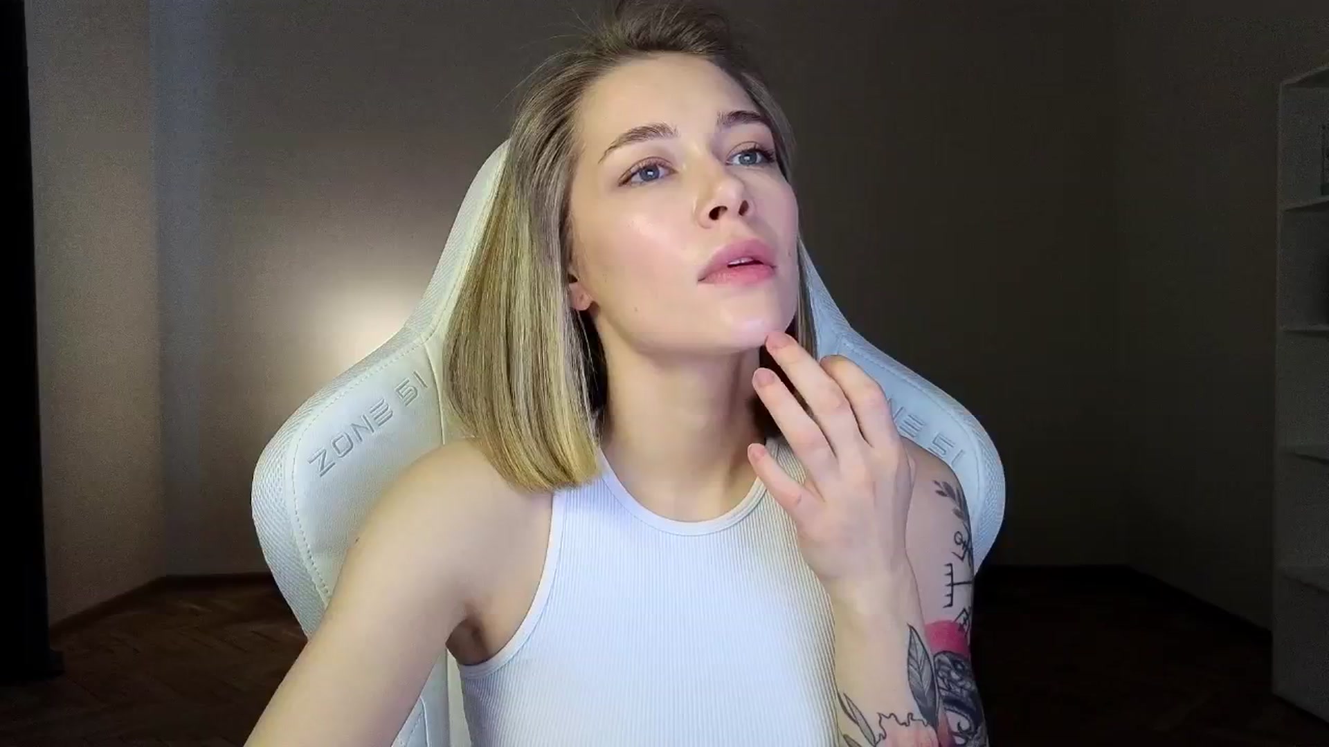 Gallery image thumbnail from KeepSpark's myfreecams stream on, 03/28/2025, 05:33 image 8 of 20