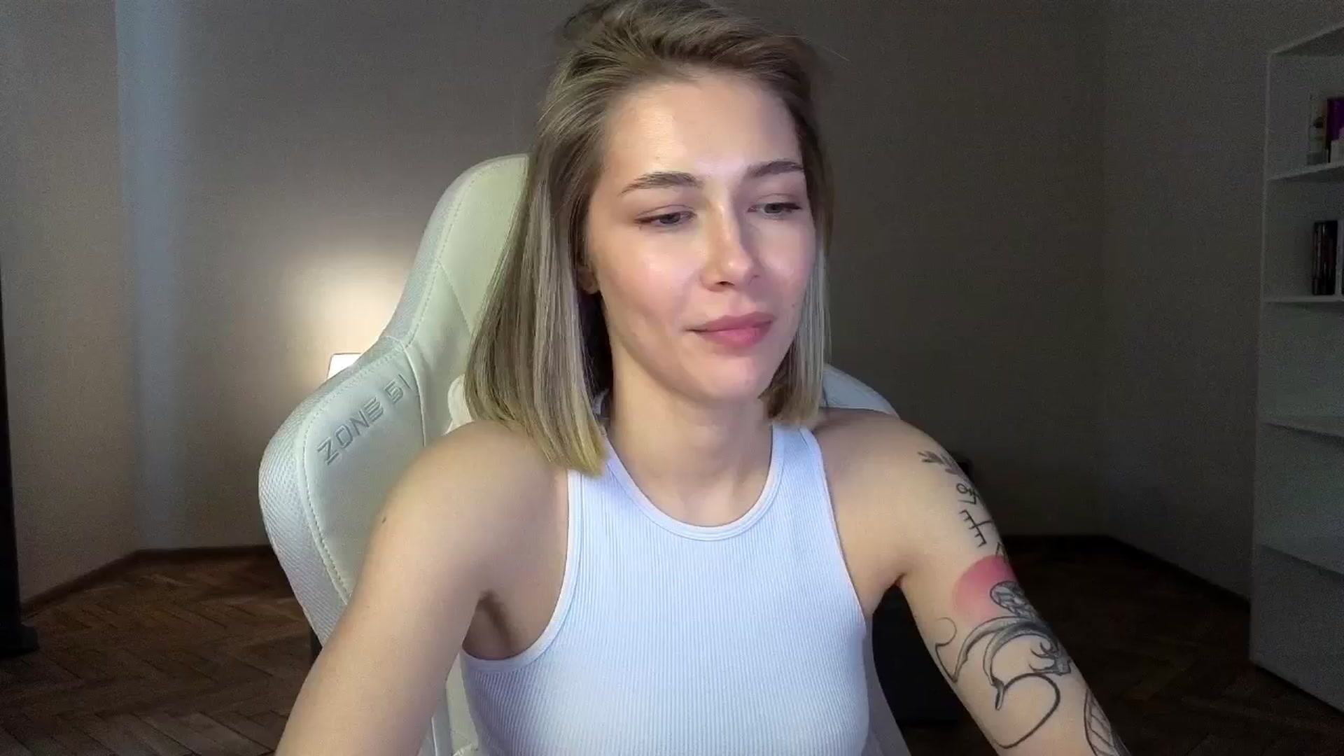 Gallery image thumbnail from KeepSpark's myfreecams stream on, 03/28/2025, 07:04 image 9 of 20