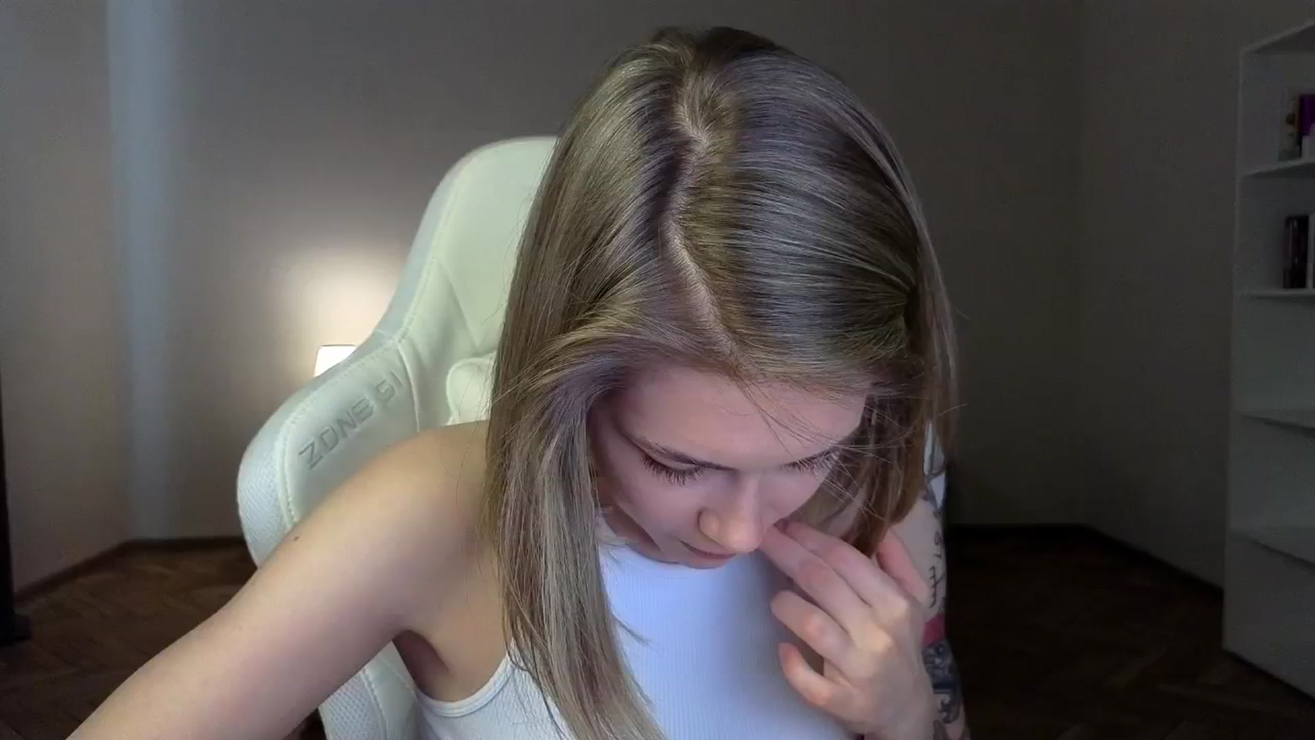 Gallery image thumbnail from KeepSpark's myfreecams stream on, 03/28/2025, 07:04 image 14 of 20