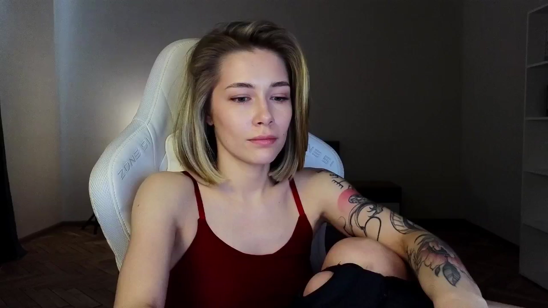 Gallery image thumbnail from KeepSpark's myfreecams stream on, 03/30/2025, 07:22 image 17 of 20