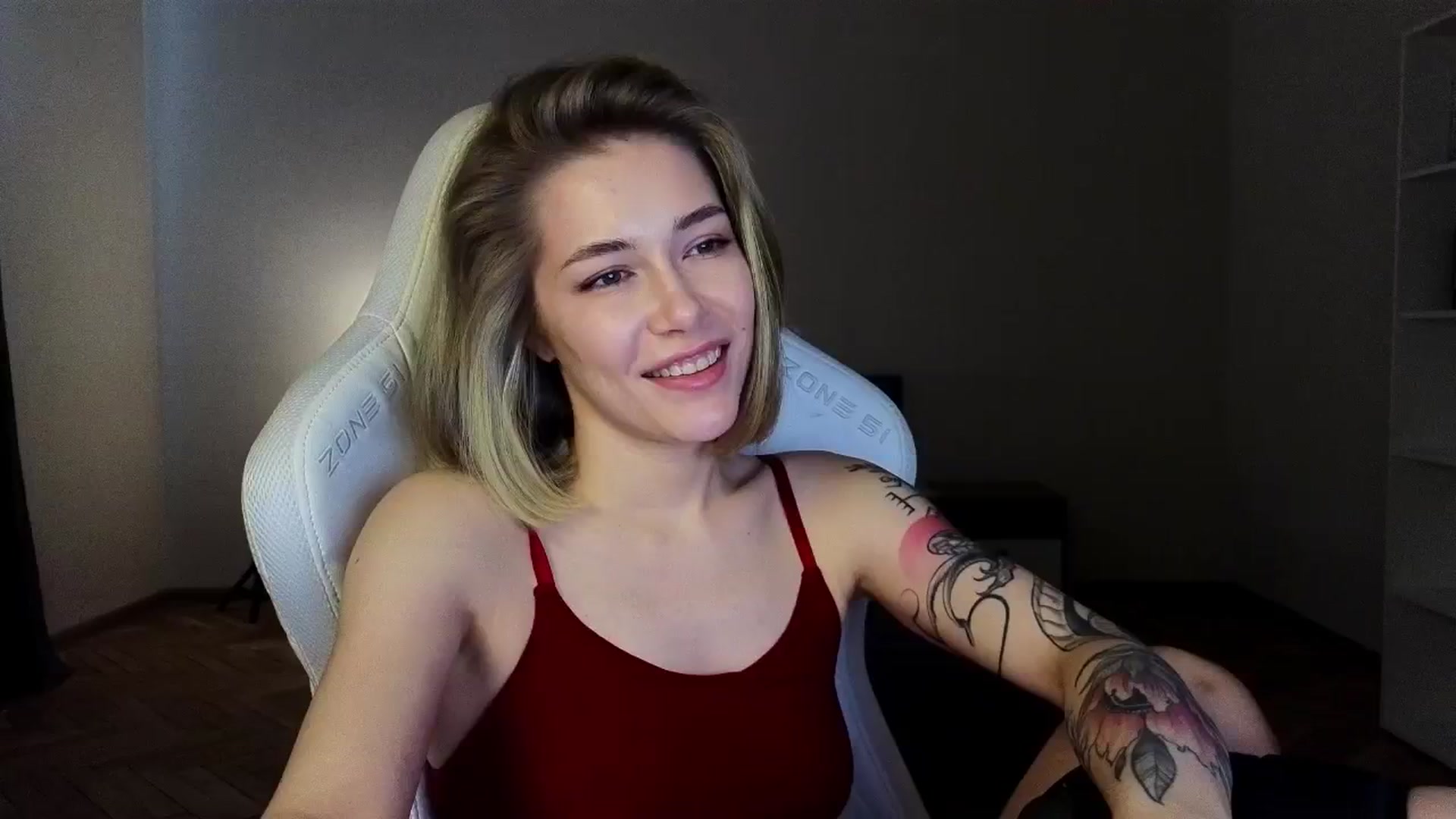 Gallery image thumbnail from KeepSpark's myfreecams stream on, 03/30/2025, 07:22 image 7 of 20
