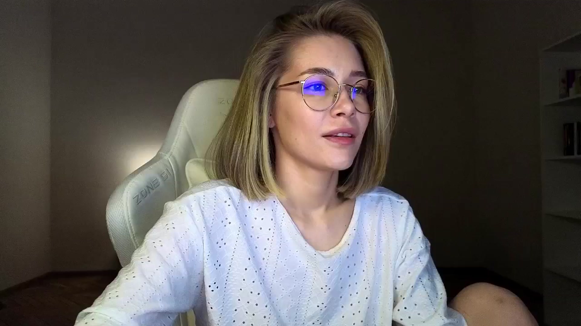Gallery image thumbnail from KeepSpark's myfreecams stream on, 03/31/2025, 03:28 image 3 of 20