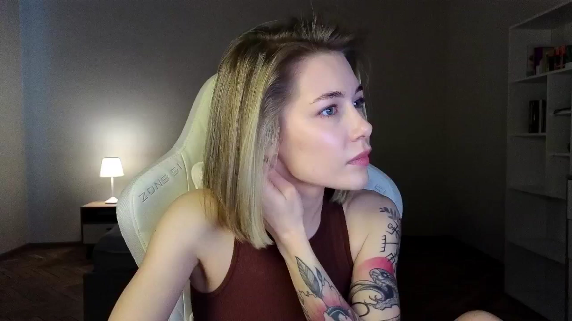 Gallery image thumbnail from KeepSpark's myfreecams stream on, 04/02/2025, 04:16 image 16 of 20