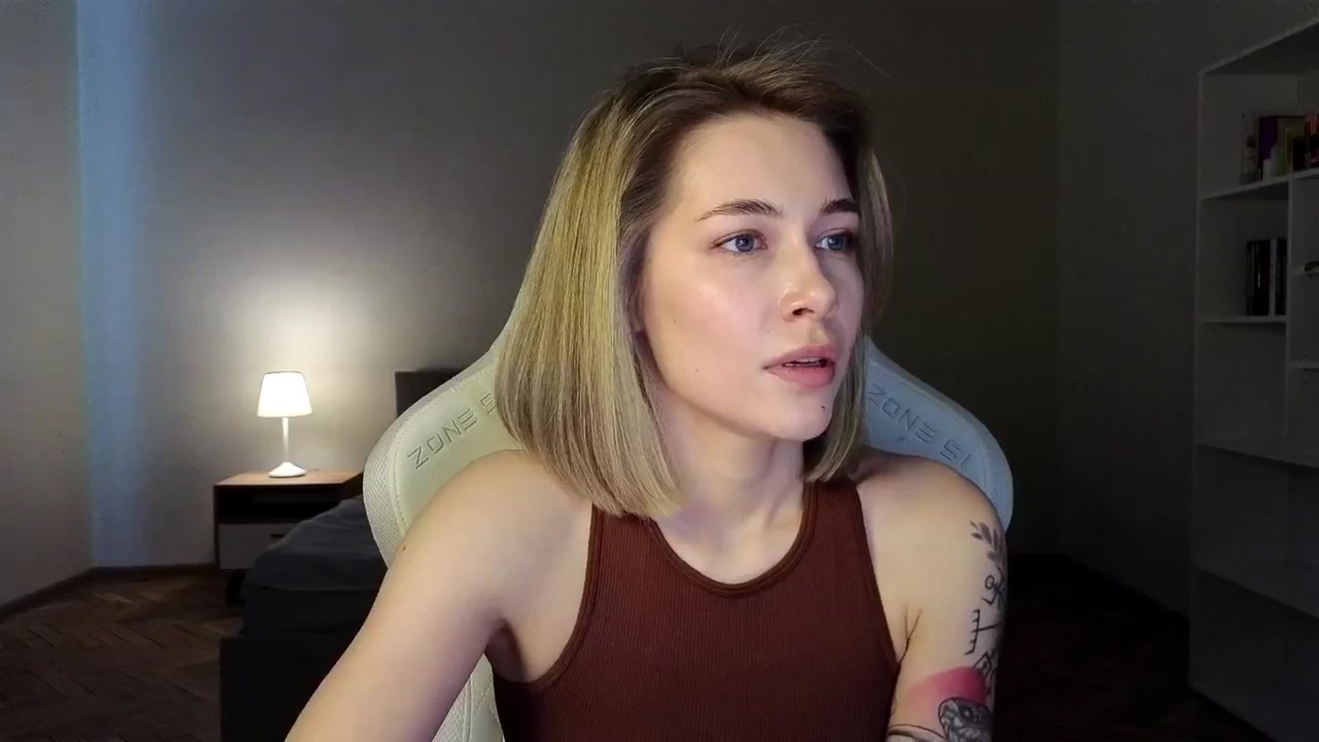 Gallery image thumbnail from KeepSpark's myfreecams stream on, 04/02/2025, 07:32 image 18 of 20