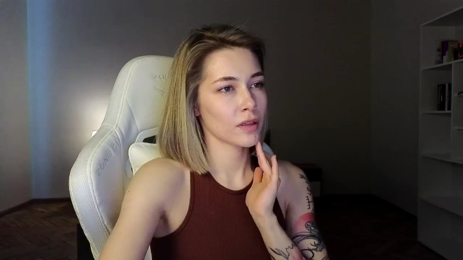 Gallery image thumbnail from KeepSpark's myfreecams stream on, 04/02/2025, 07:32 image 13 of 20