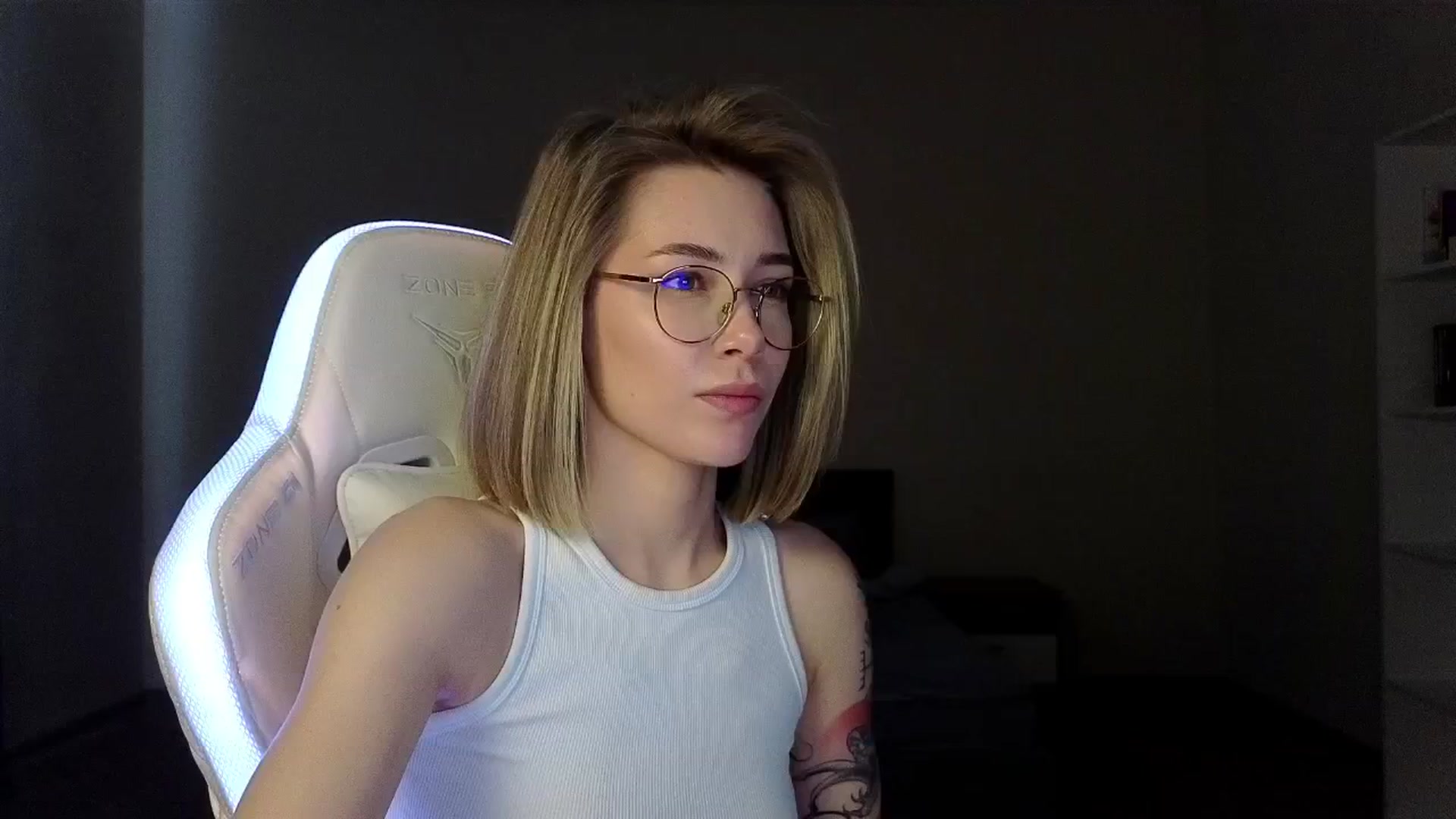 Gallery image thumbnail from KeepSpark's myfreecams stream on, 04/07/2025, 06:06 image 13 of 20