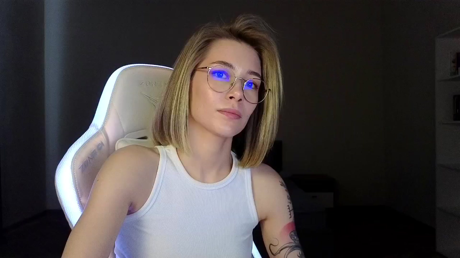 Gallery image thumbnail from KeepSpark's myfreecams stream on, 04/07/2025, 06:06 image 15 of 20