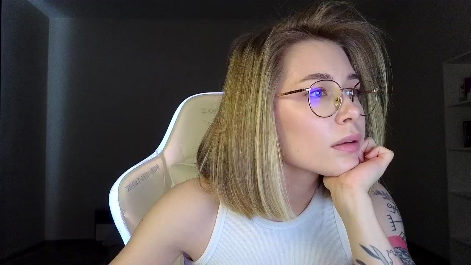 Gallery image thumbnail from KeepSpark's myfreecams stream on, 04/07/2025, 06:06 image 20 of 20