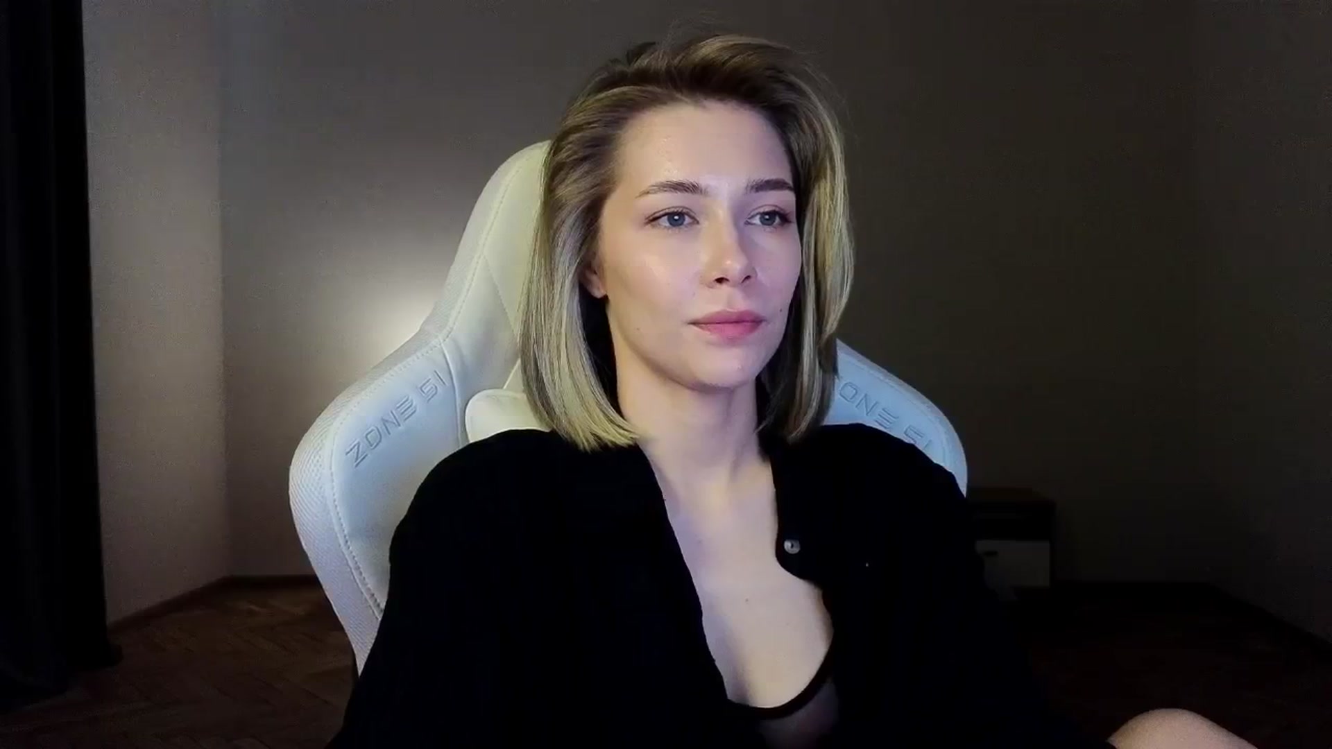 Gallery image thumbnail from KeepSpark's myfreecams stream on, 04/09/2025, 04:49 image 8 of 20