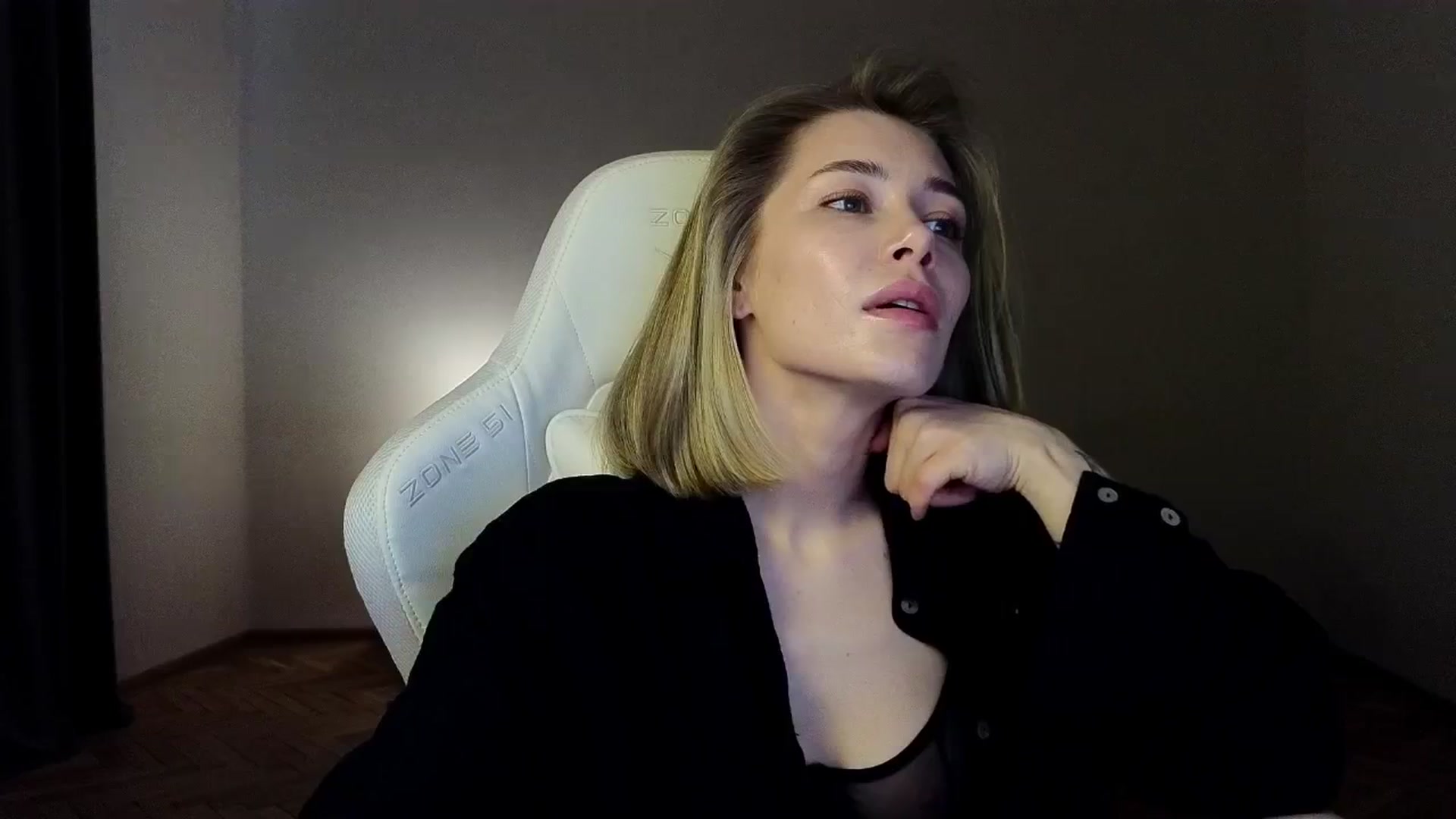 Gallery image thumbnail from KeepSpark's myfreecams stream on, 04/09/2025, 04:49 image 17 of 20