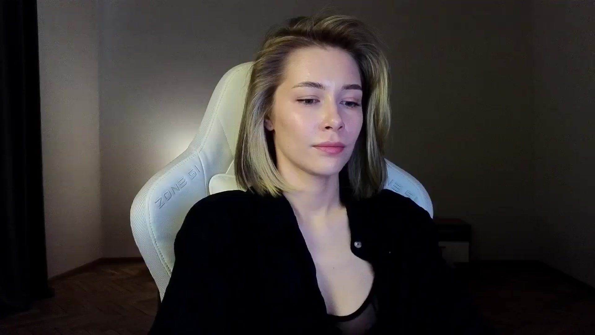 Gallery image thumbnail from KeepSpark's myfreecams stream on, 04/09/2025, 04:49 image 5 of 20