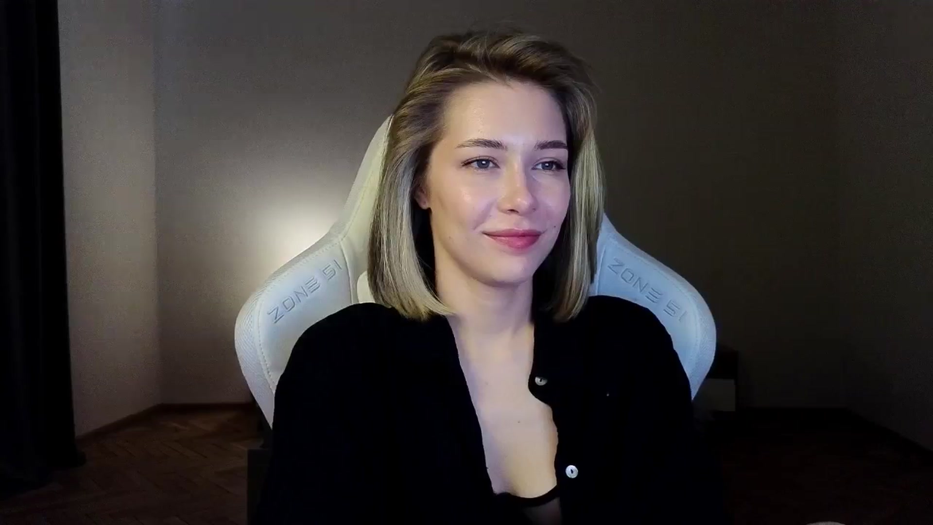 Gallery image thumbnail from KeepSpark's myfreecams stream on, 04/09/2025, 04:49 image 14 of 20