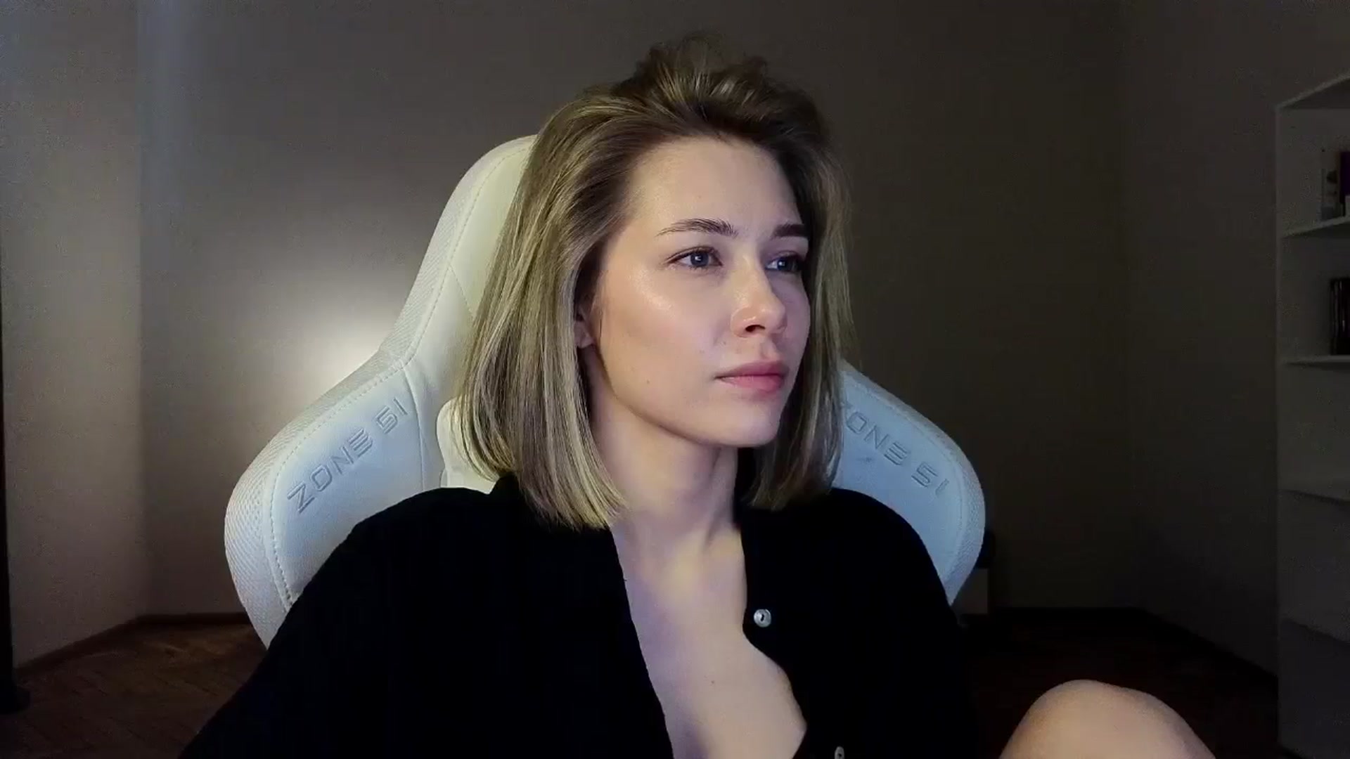 Gallery image thumbnail from KeepSpark's myfreecams stream on, 04/09/2025, 07:08 image 9 of 20