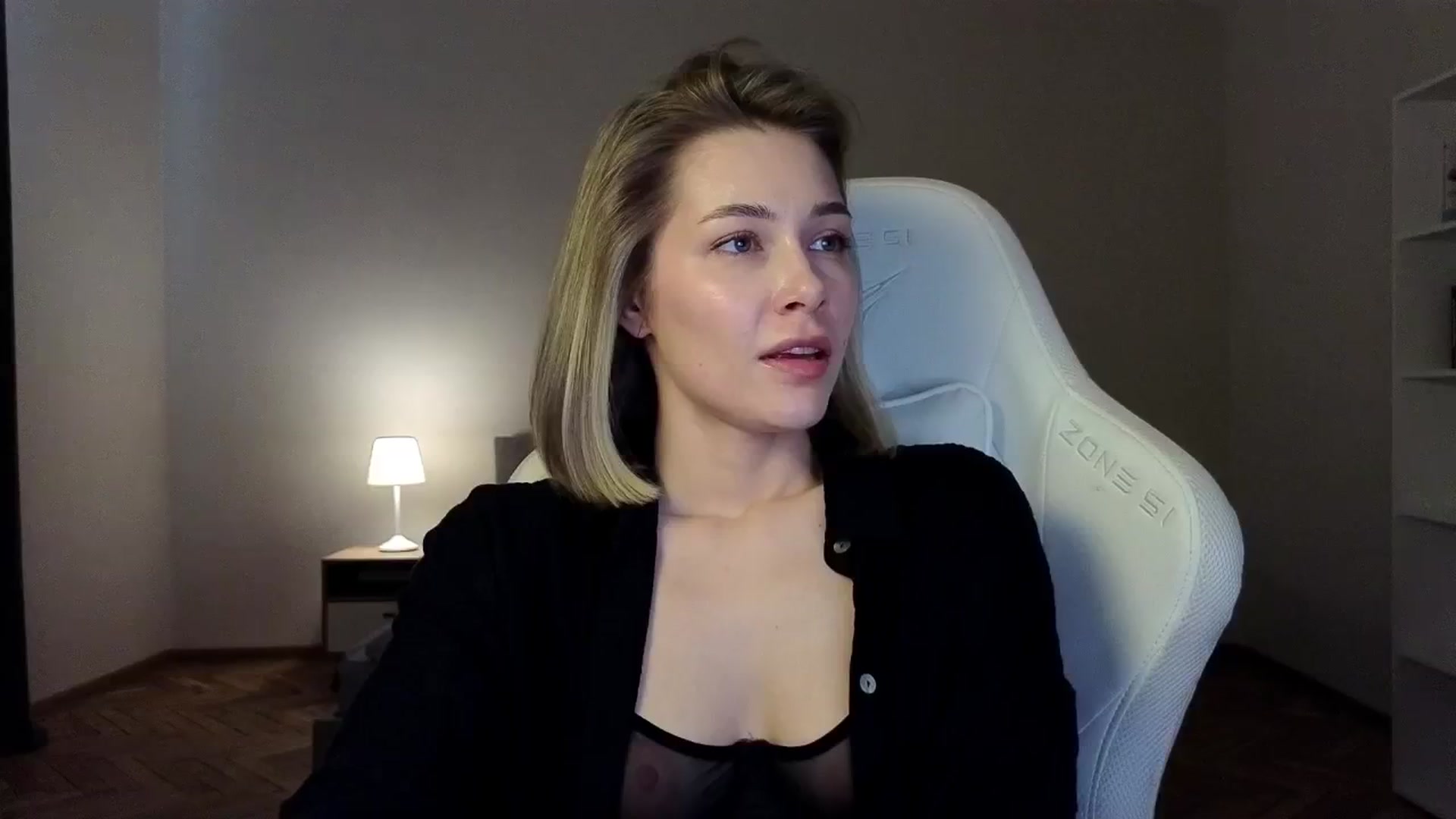 Gallery image thumbnail from KeepSpark's myfreecams stream on, 04/09/2025, 09:11 image 18 of 20