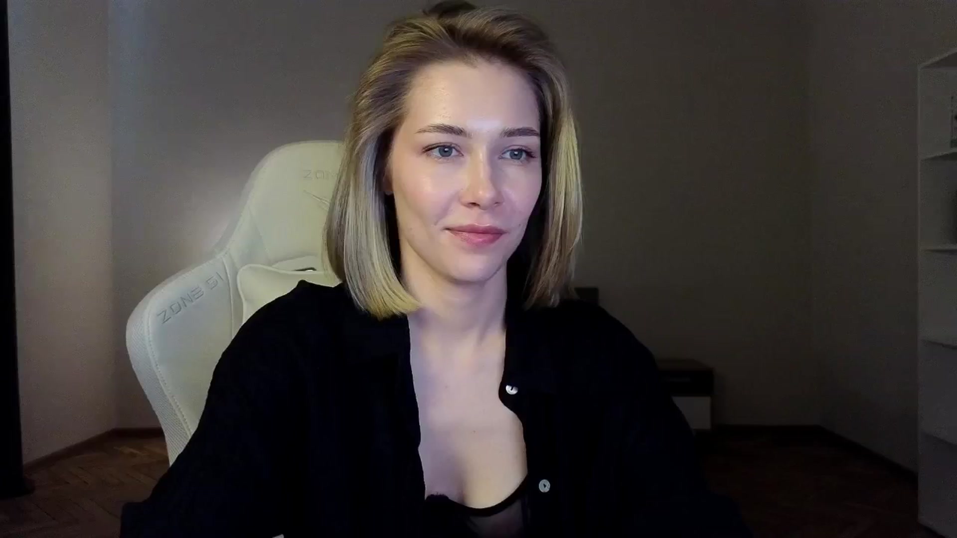 Gallery image thumbnail from KeepSpark's myfreecams stream on, 04/09/2025, 09:11 image 14 of 20