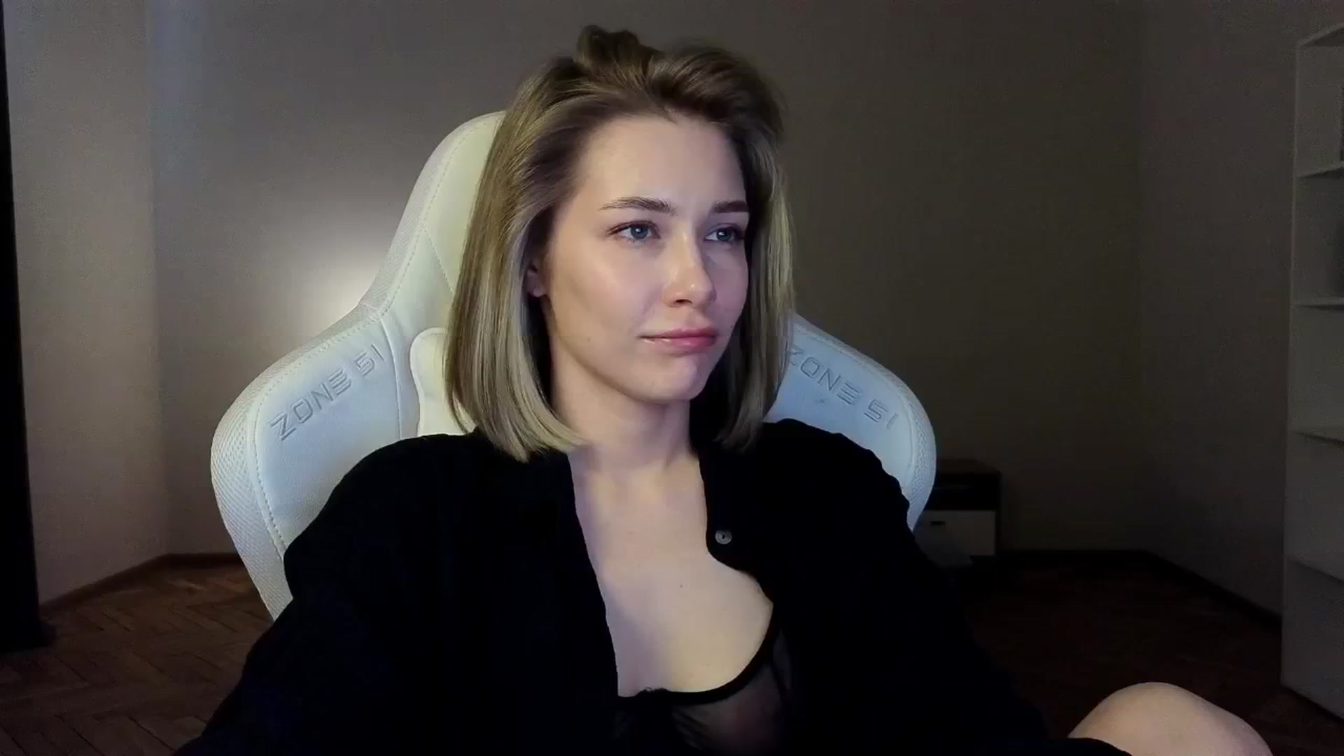 Gallery image thumbnail from KeepSpark's myfreecams stream on, 04/09/2025, 09:11 image 12 of 20