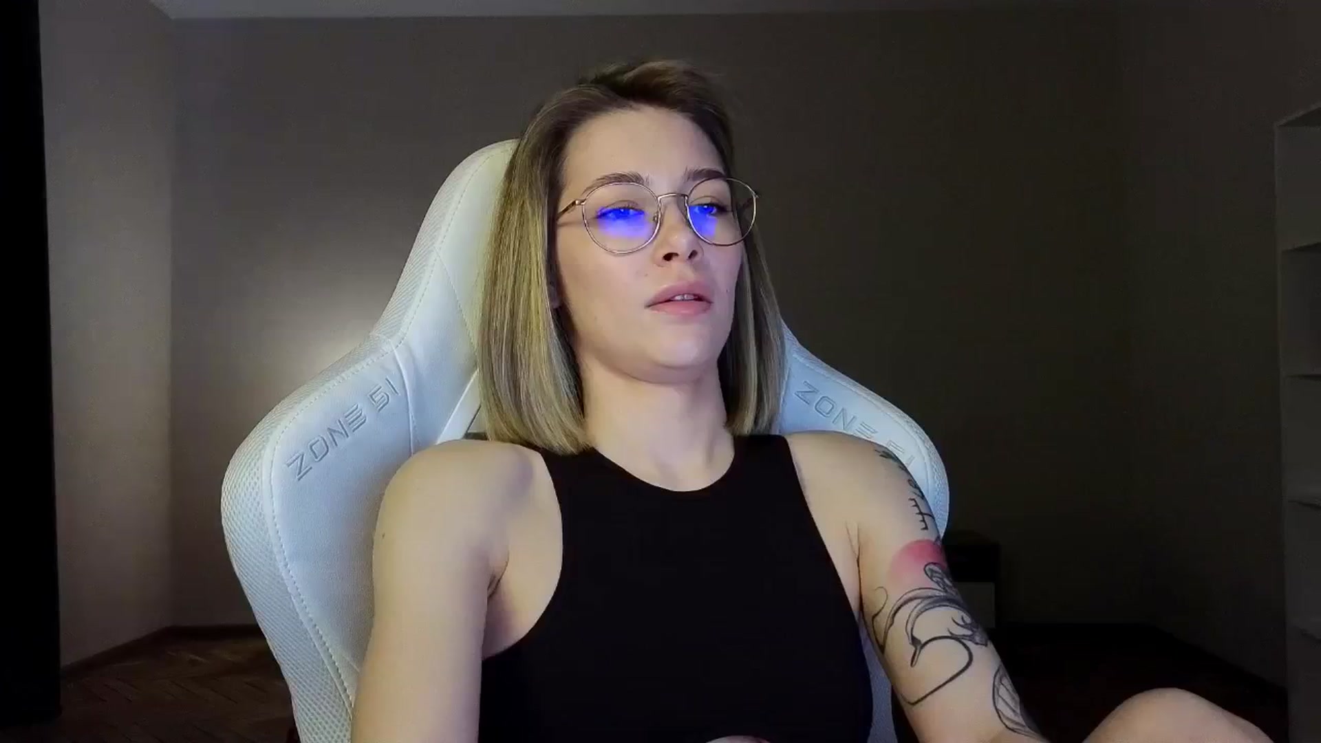 Gallery image thumbnail from KeepSpark's myfreecams stream on, 04/11/2025, 04:16 image 11 of 20