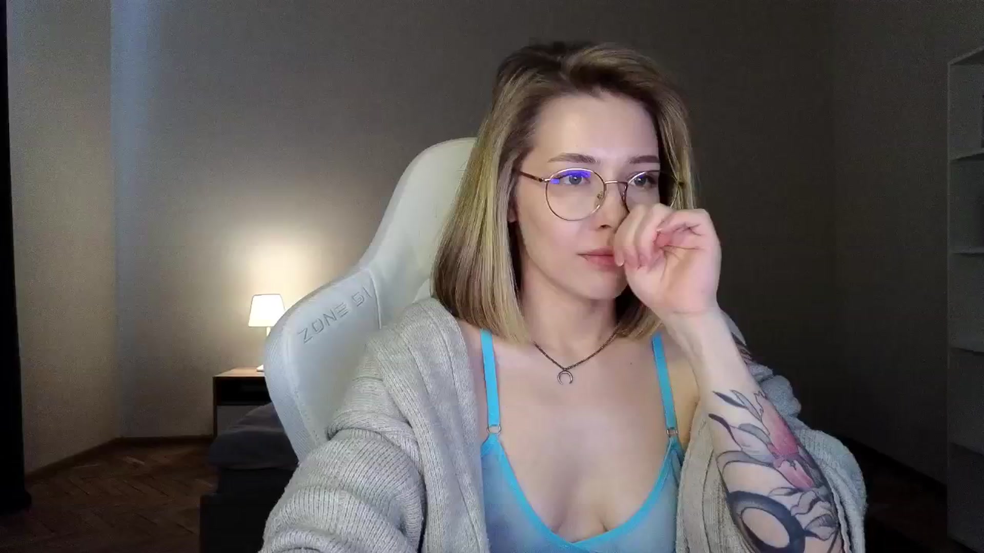 Gallery image thumbnail from KeepSpark's myfreecams stream on, 04/13/2025, 08:26 image 15 of 20