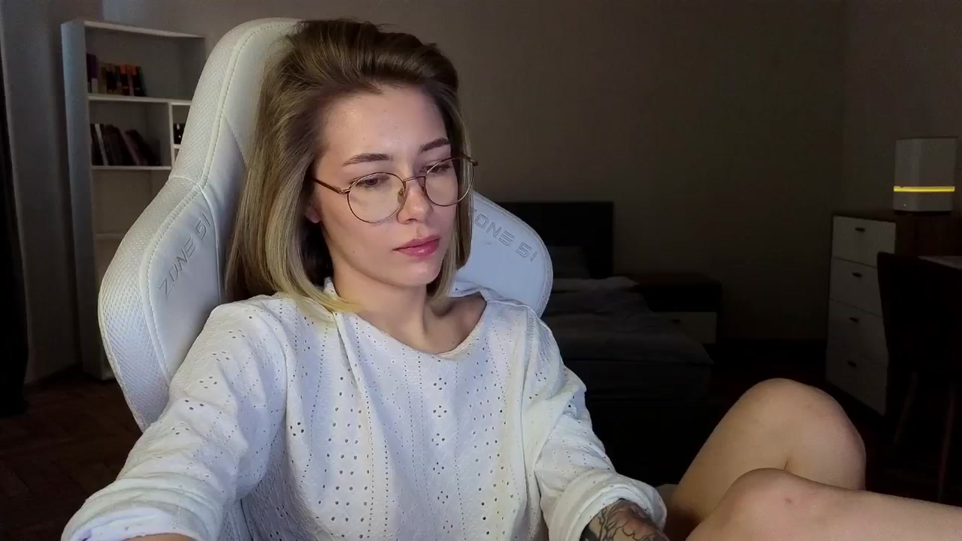 Gallery image thumbnail from KeepSpark's myfreecams stream on, 04/14/2025, 06:00 image 15 of 20