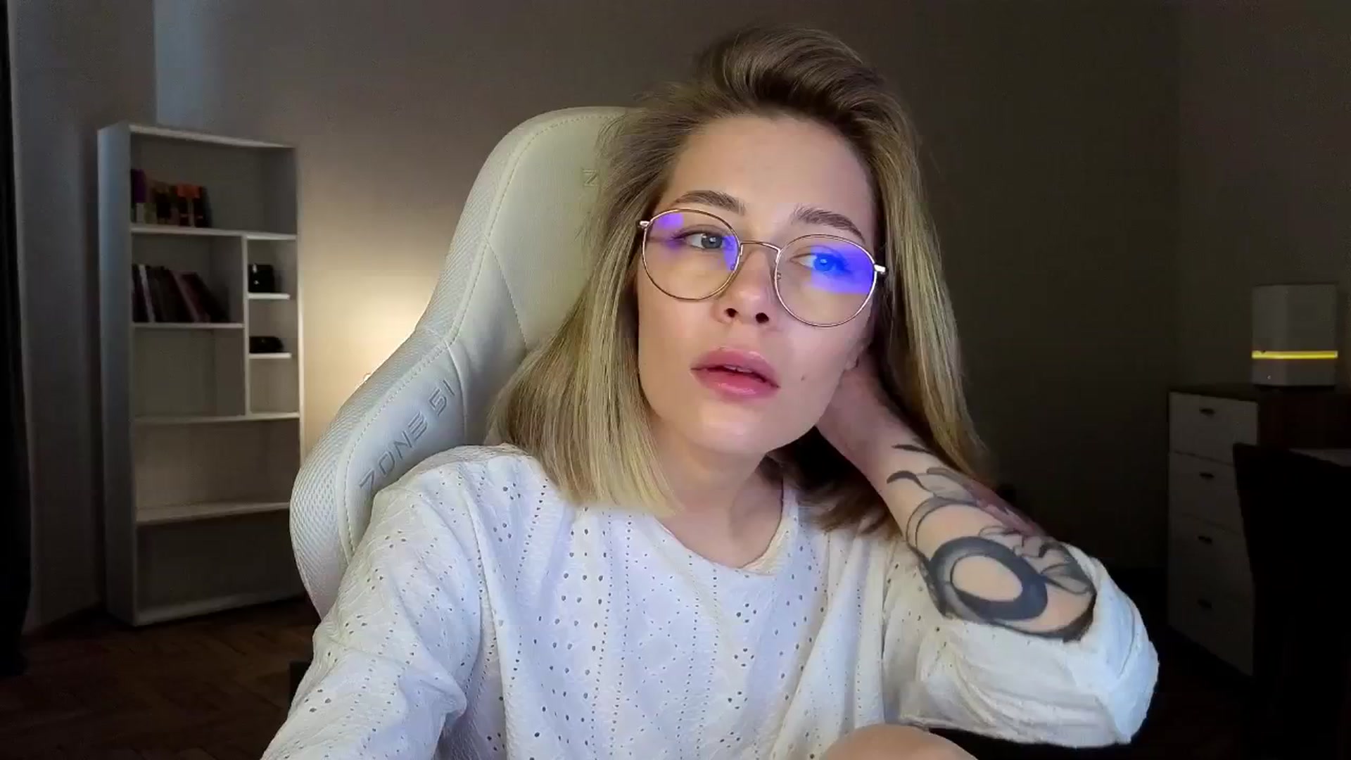 Gallery image thumbnail from KeepSpark's myfreecams stream on, 04/14/2025, 06:00 image 5 of 20