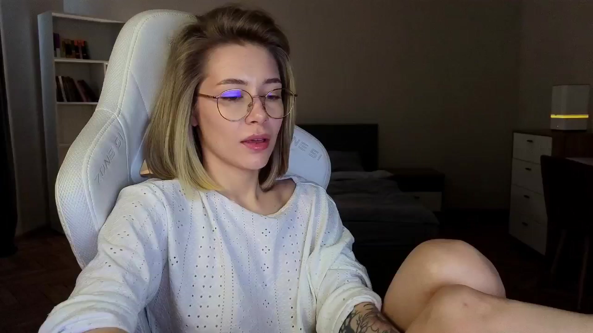 Gallery image thumbnail from KeepSpark's myfreecams stream on, 04/14/2025, 06:00 image 13 of 20