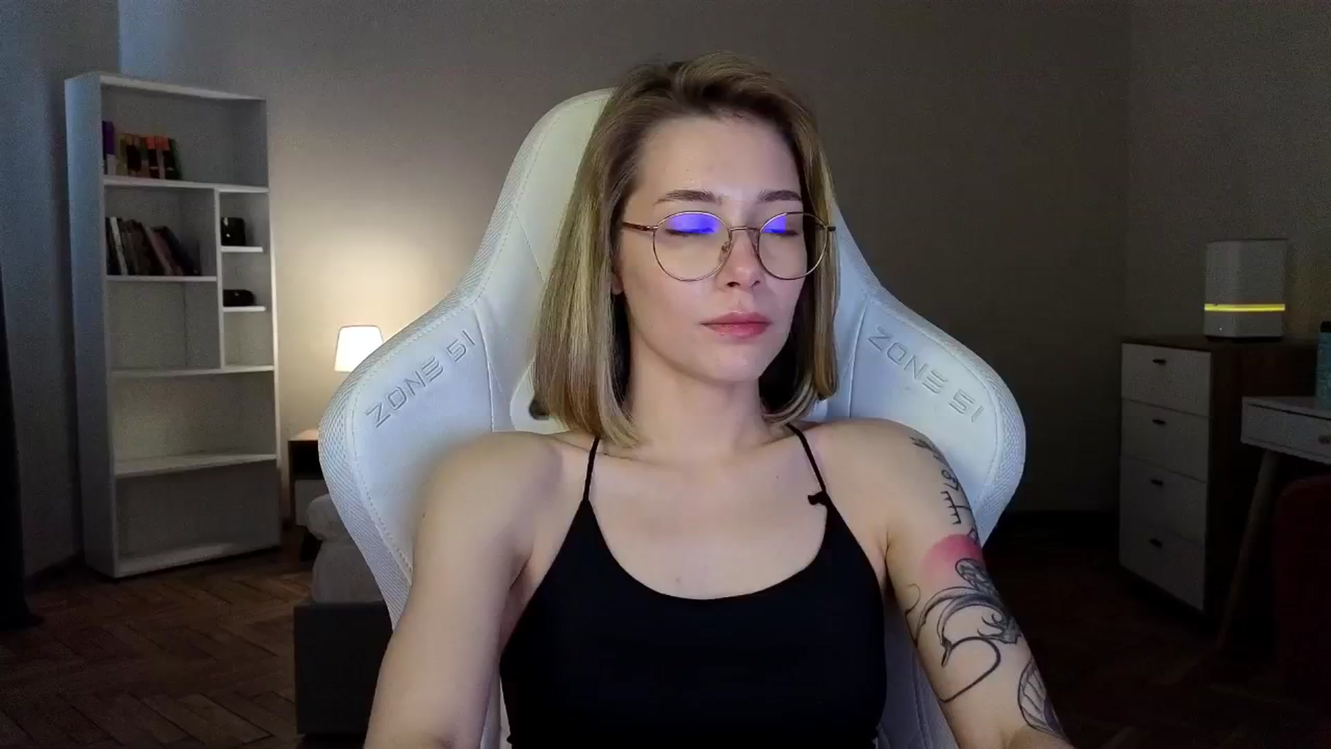 Gallery image thumbnail from KeepSpark's myfreecams stream on, 04/16/2025, 06:40 image 6 of 20