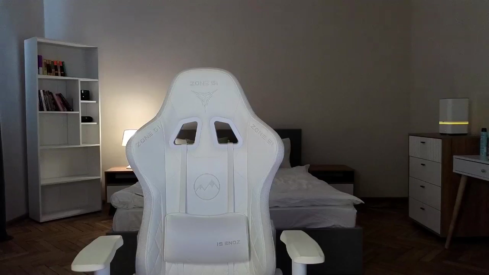 Gallery image thumbnail from KeepSpark's myfreecams stream on, 04/16/2025, 08:34 image 11 of 20