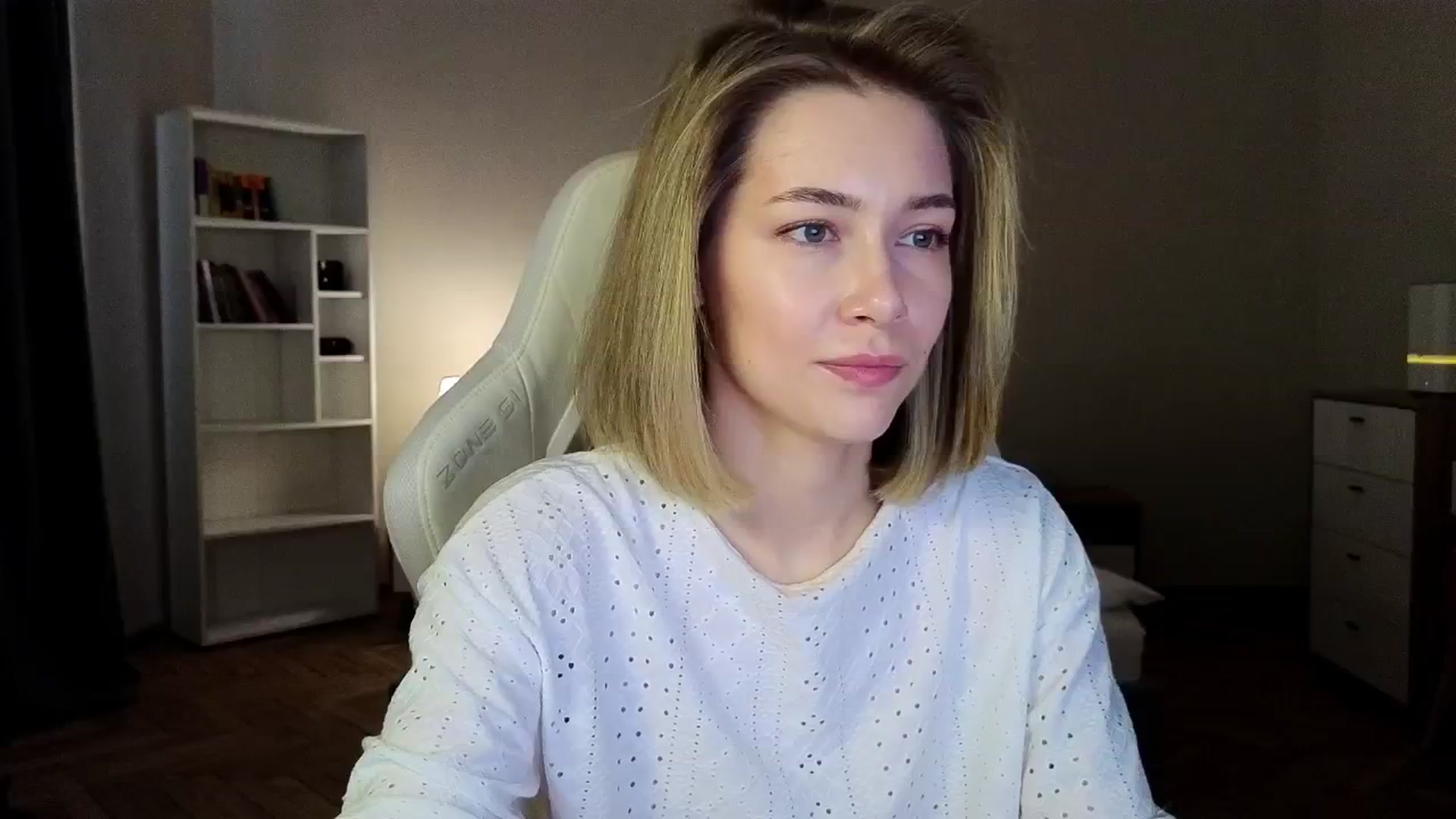 Gallery image thumbnail from KeepSpark's myfreecams stream on, 04/17/2025, 06:17 image 3 of 20