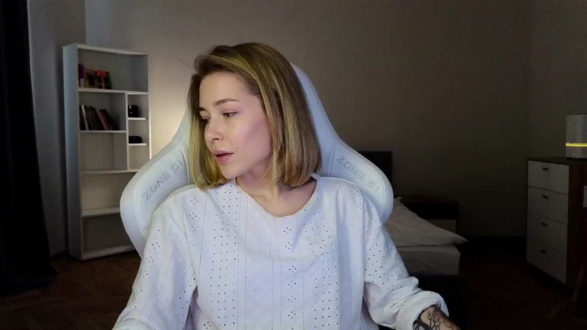 Gallery image thumbnail from KeepSpark's myfreecams stream on, 04/17/2025, 06:17 image 11 of 20