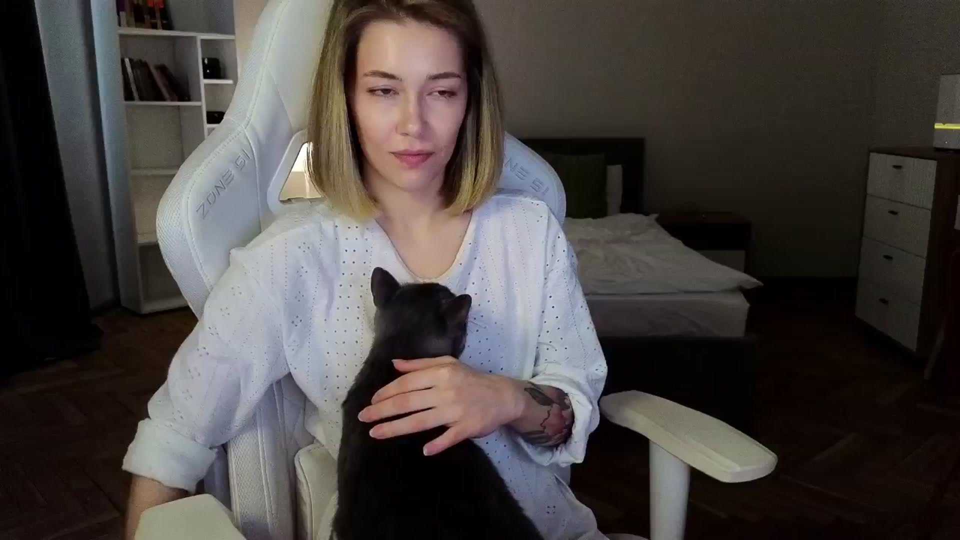 Gallery image thumbnail from KeepSpark's myfreecams stream on, 04/17/2025, 06:17 image 20 of 20