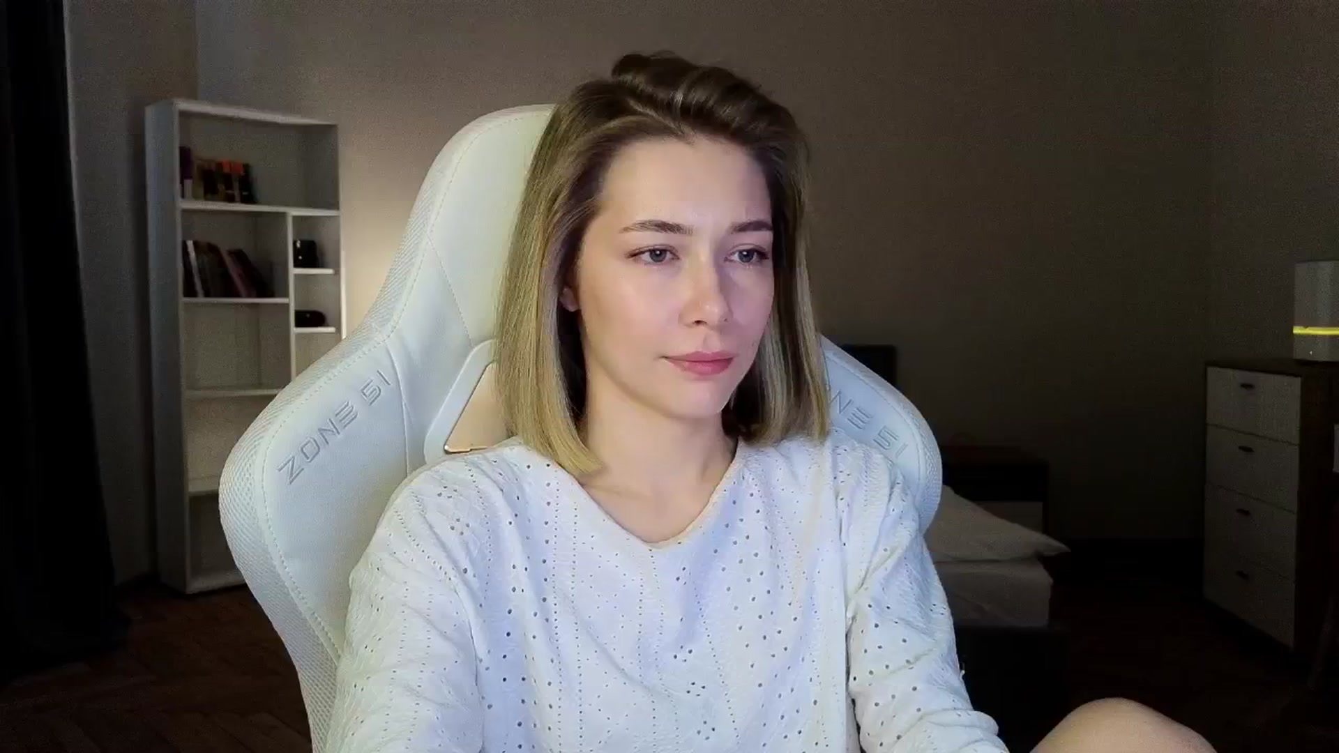 Gallery image thumbnail from KeepSpark's myfreecams stream on, 04/17/2025, 06:17 image 2 of 20
