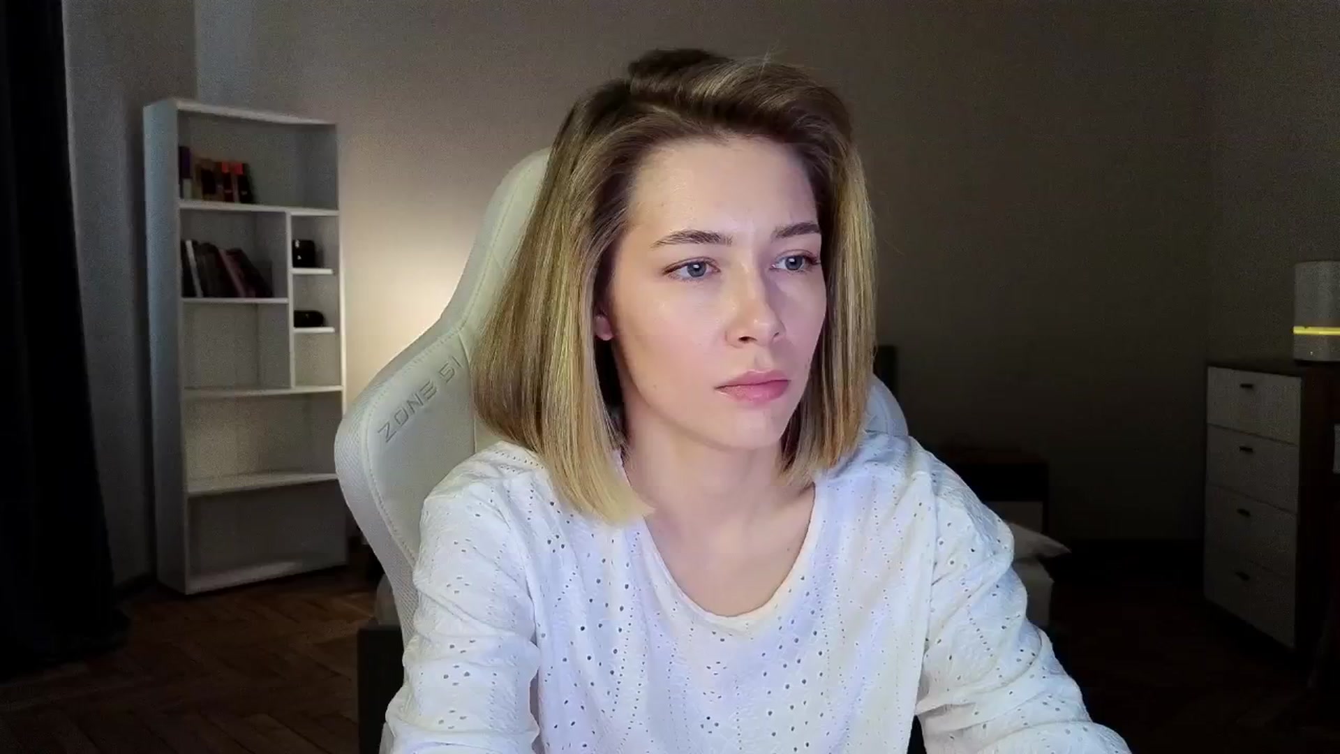 Gallery image thumbnail from KeepSpark's myfreecams stream on, 04/17/2025, 06:17 image 10 of 20