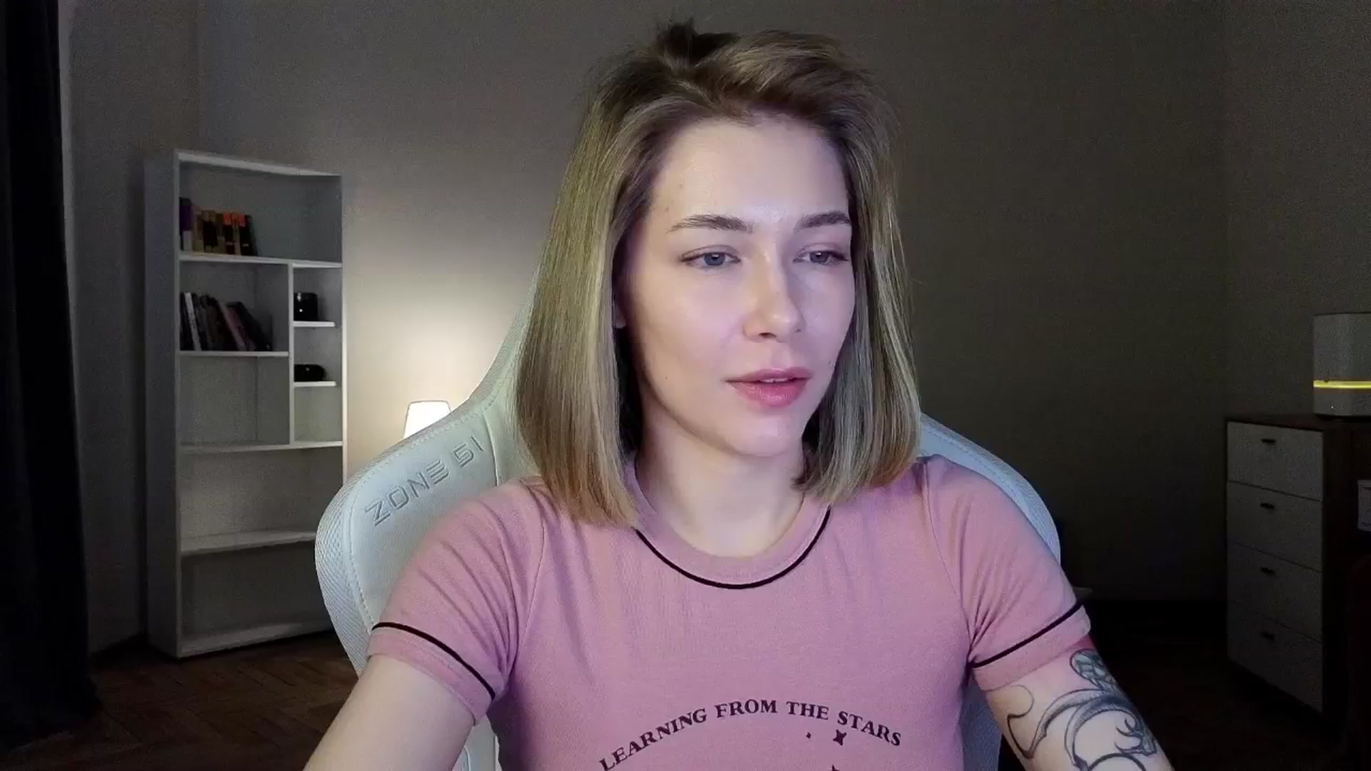 Gallery image thumbnail from KeepSpark's myfreecams stream on, 04/18/2025, 04:07 image 13 of 20