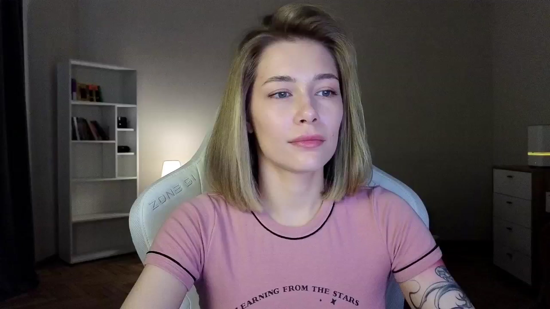 Gallery image thumbnail from KeepSpark's myfreecams stream on, 04/18/2025, 04:07 image 15 of 20