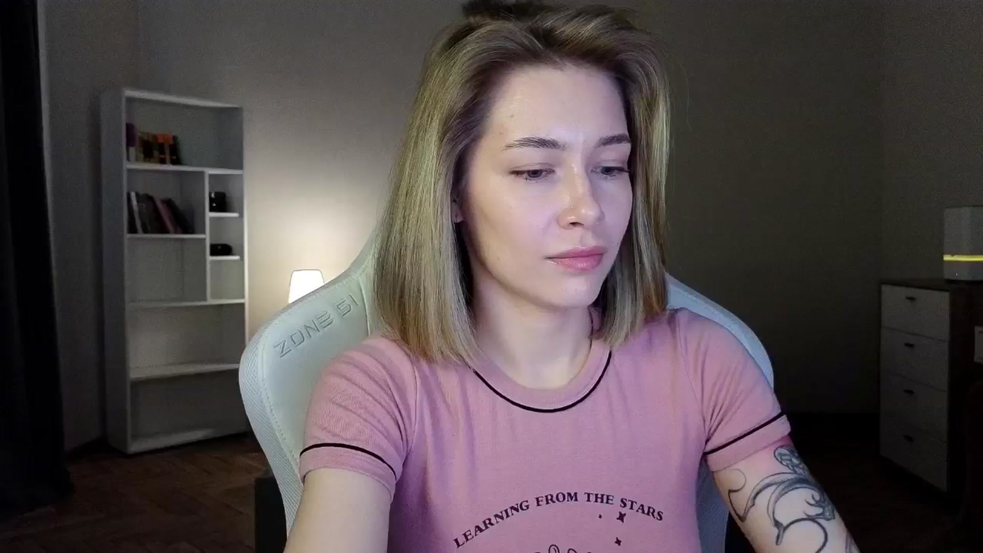 Gallery image thumbnail from KeepSpark's myfreecams stream on, 04/18/2025, 04:07 image 19 of 20