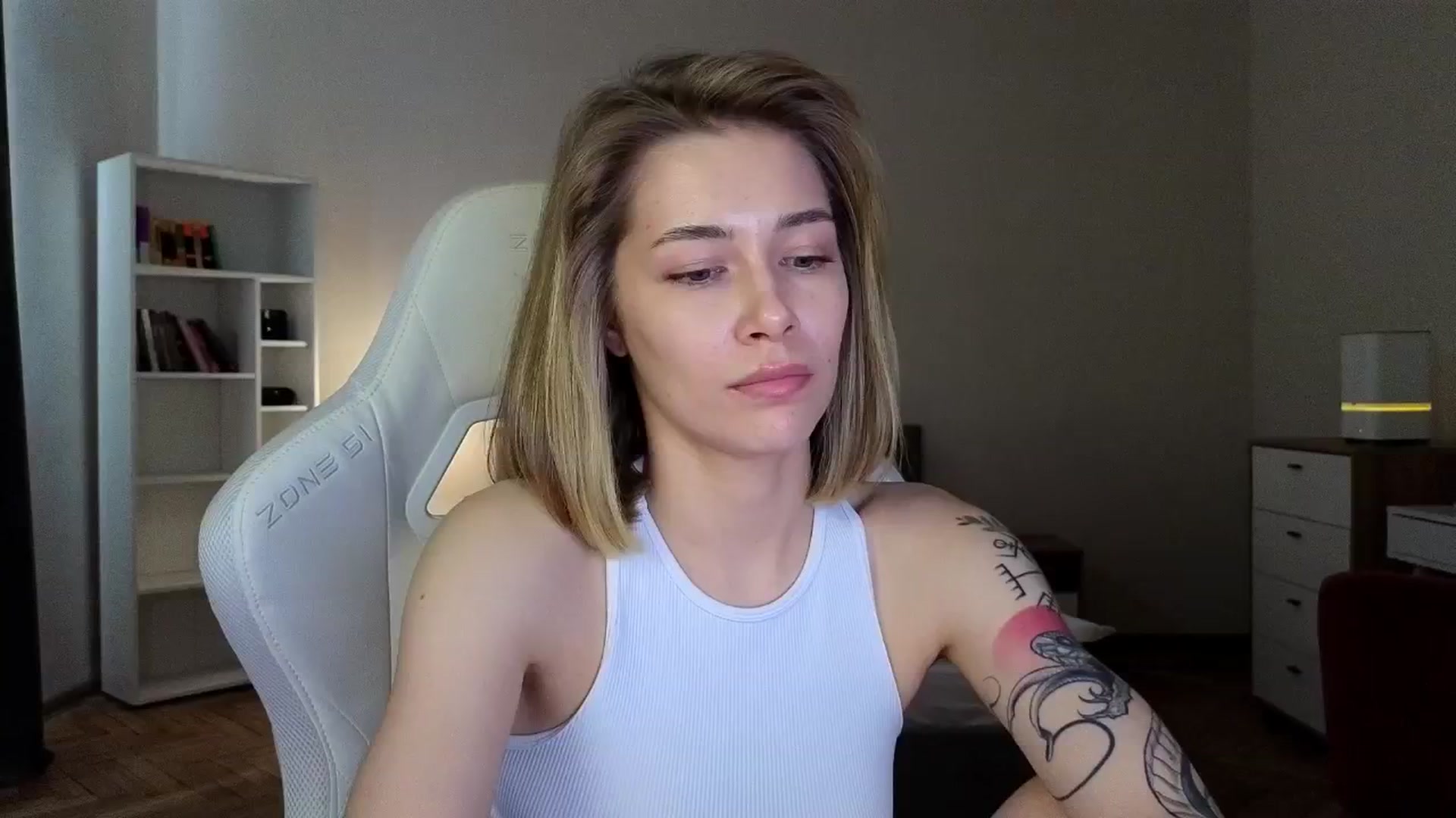 Gallery image thumbnail from KeepSpark's myfreecams stream on, 04/18/2025, 08:59 image 5 of 20