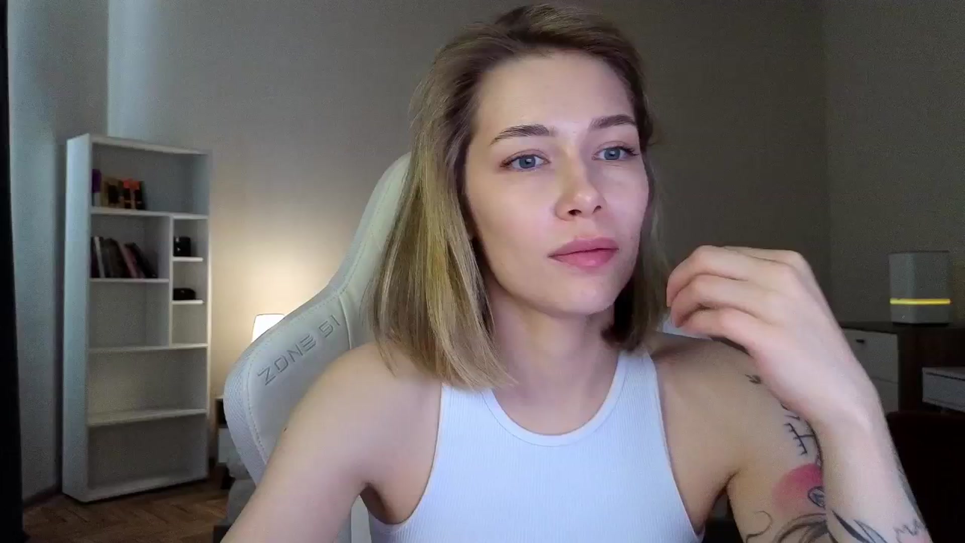 Gallery image thumbnail from KeepSpark's myfreecams stream on, 04/18/2025, 08:59 image 20 of 20