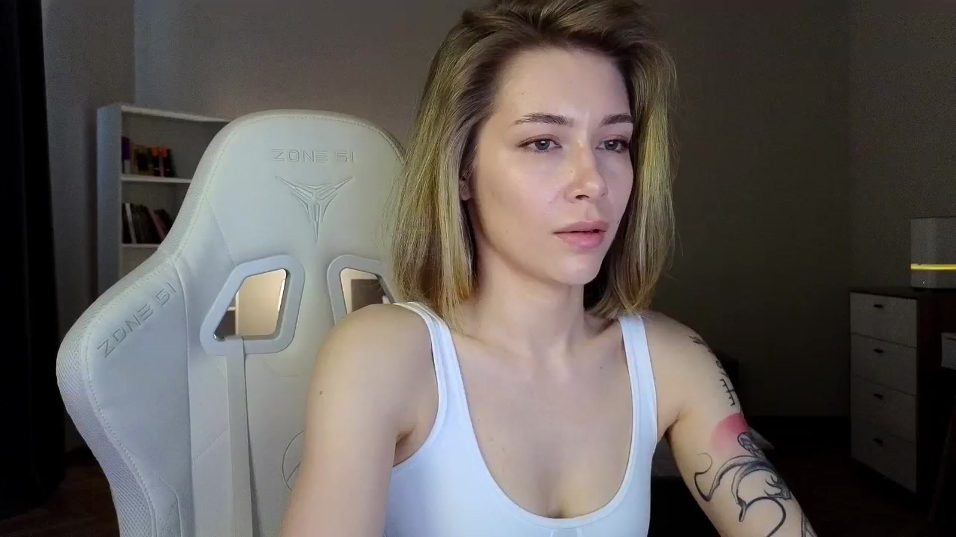 Gallery image thumbnail from KeepSpark's myfreecams stream on, 04/19/2025, 04:18 image 20 of 20