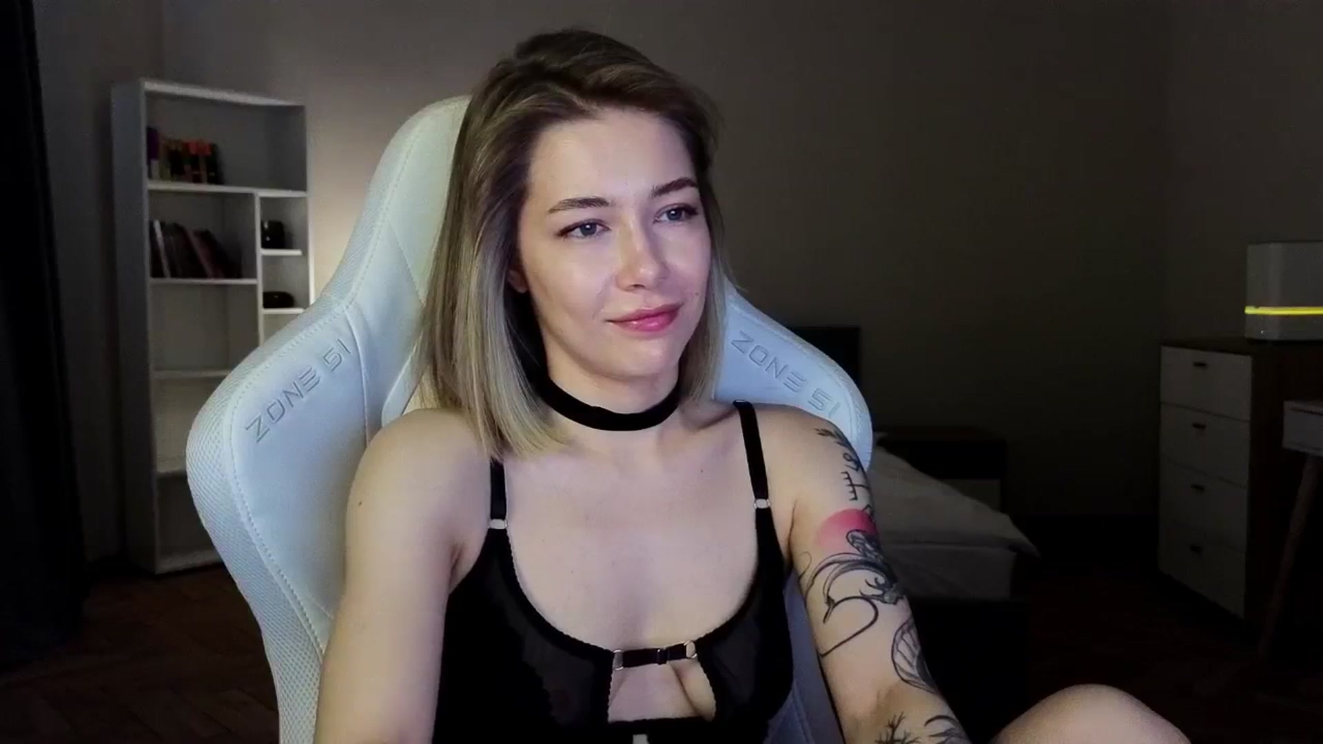 Gallery image thumbnail from KeepSpark's myfreecams stream on, 04/21/2025, 05:16 image 3 of 20