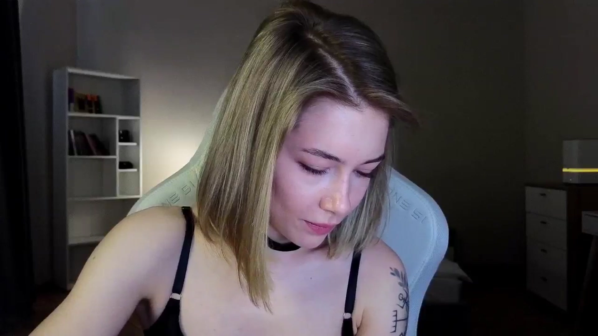 Gallery image thumbnail from KeepSpark's myfreecams stream on, 04/21/2025, 05:16 image 20 of 20