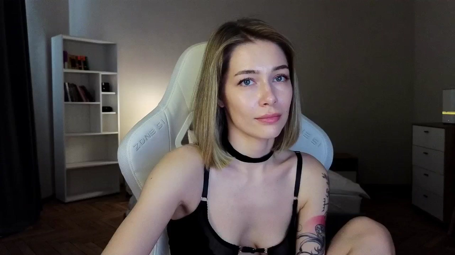 Gallery image thumbnail from KeepSpark's myfreecams stream on, 04/21/2025, 09:21 image 5 of 20