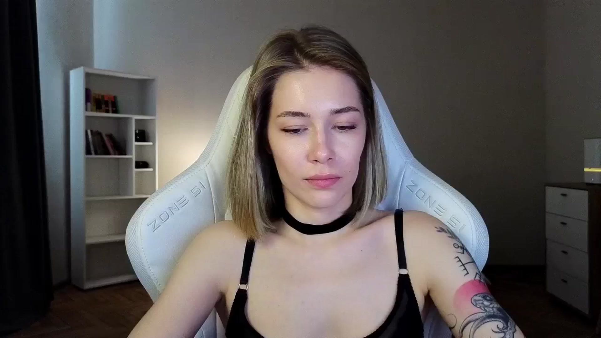 Gallery image thumbnail from KeepSpark's myfreecams stream on, 04/21/2025, 09:21 image 2 of 20