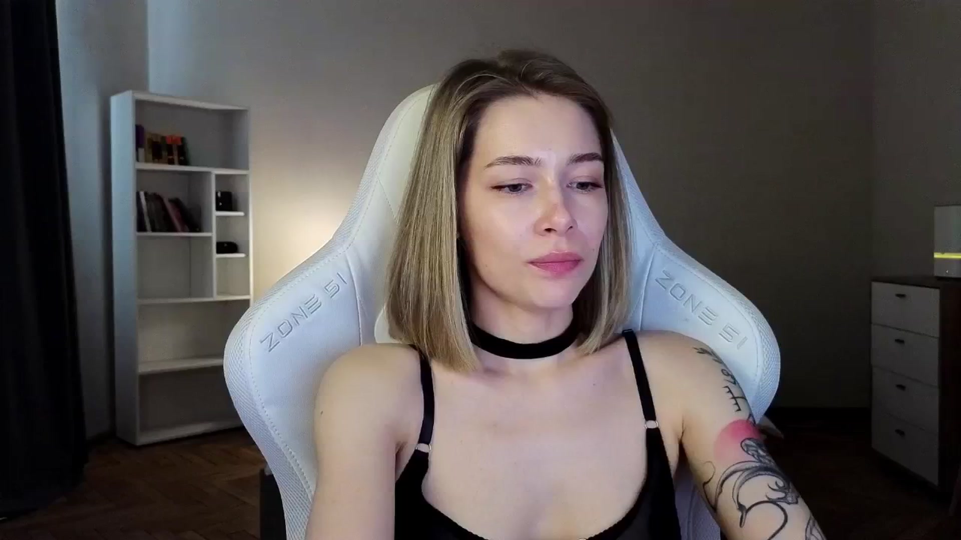 Gallery image thumbnail from KeepSpark's myfreecams stream on, 04/21/2025, 09:21 image 12 of 20