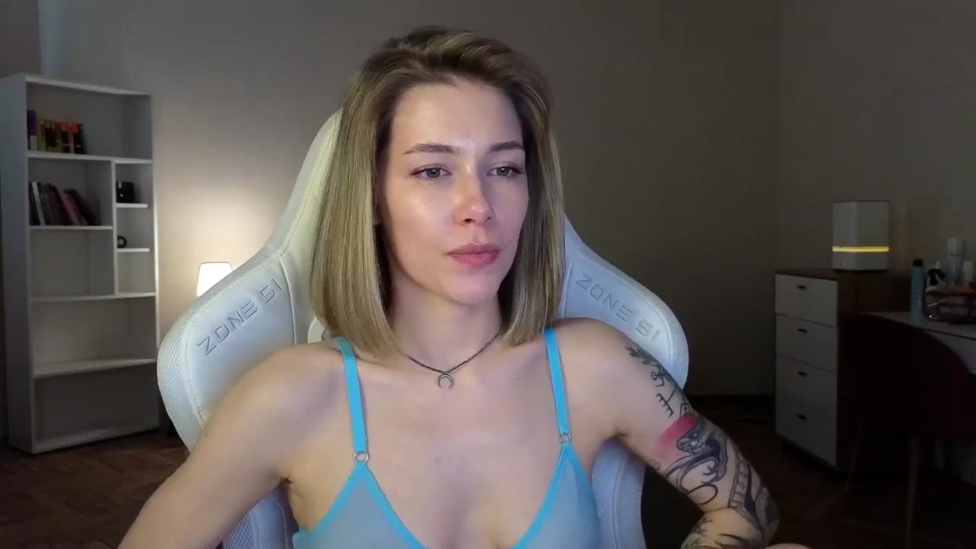Gallery image thumbnail from KeepSpark's myfreecams stream on, 04/23/2025, 09:03 image 10 of 20
