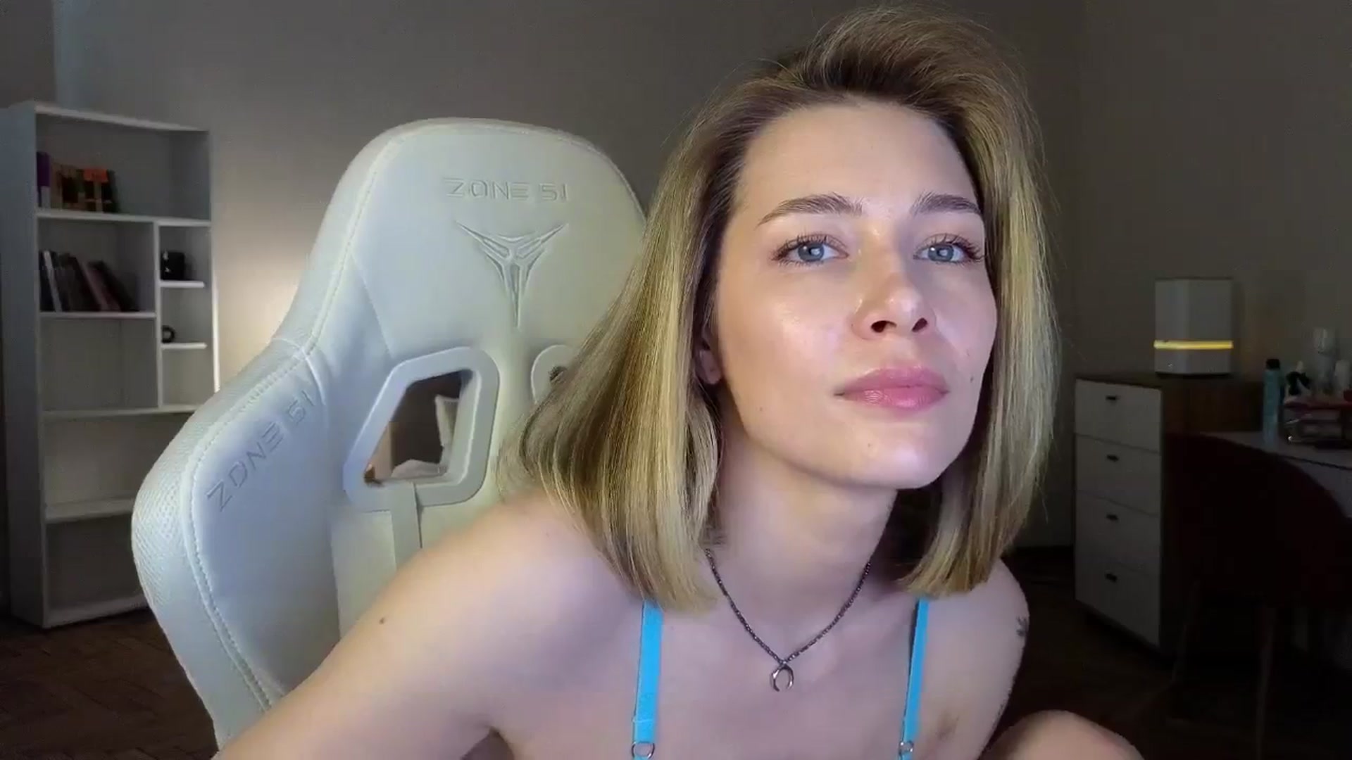 Gallery image thumbnail from KeepSpark's myfreecams stream on, 04/23/2025, 09:03 image 3 of 20