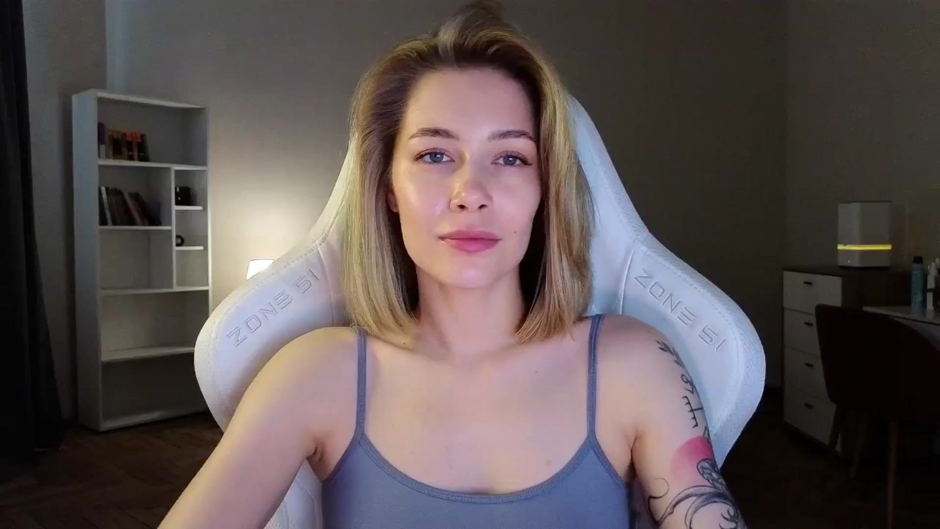 Gallery image thumbnail from KeepSpark's myfreecams stream on, 04/24/2025, 07:03 image 2 of 20