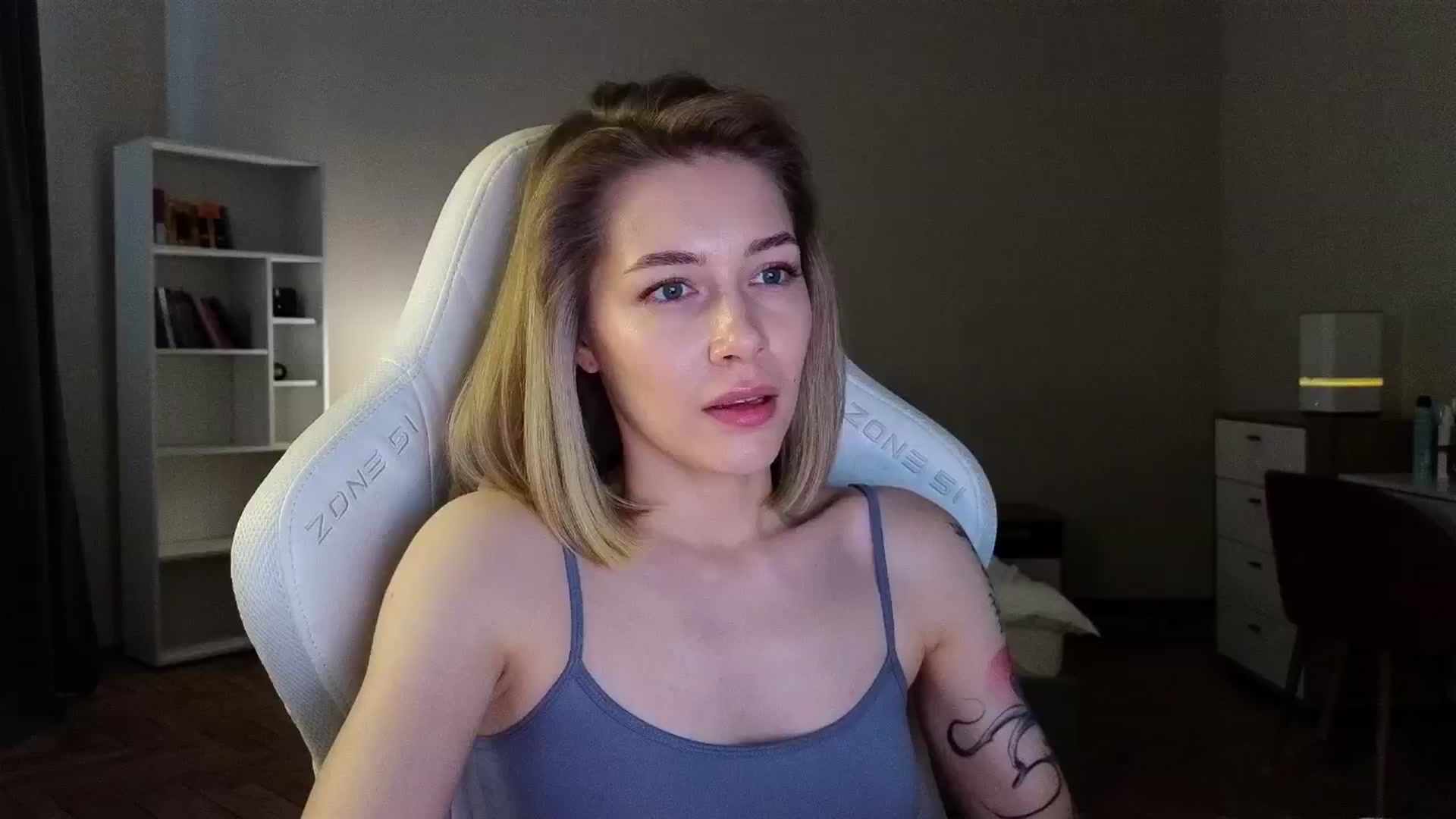 Gallery image thumbnail from KeepSpark's myfreecams stream on, 04/24/2025, 07:39 image 20 of 20