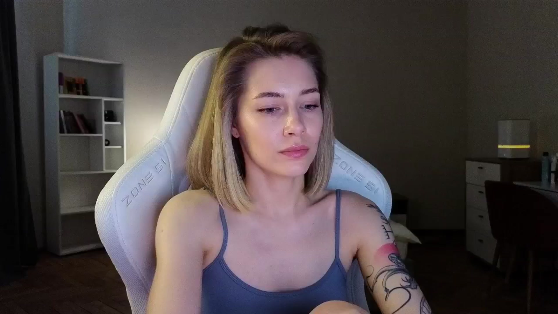Gallery image thumbnail from KeepSpark's myfreecams stream on, 04/24/2025, 07:39 image 18 of 20