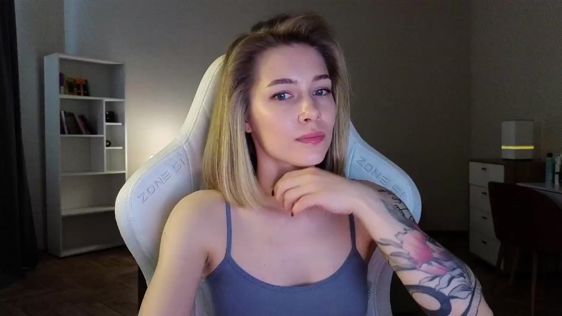 Gallery image thumbnail from KeepSpark's myfreecams stream on, 04/24/2025, 07:39 image 6 of 20
