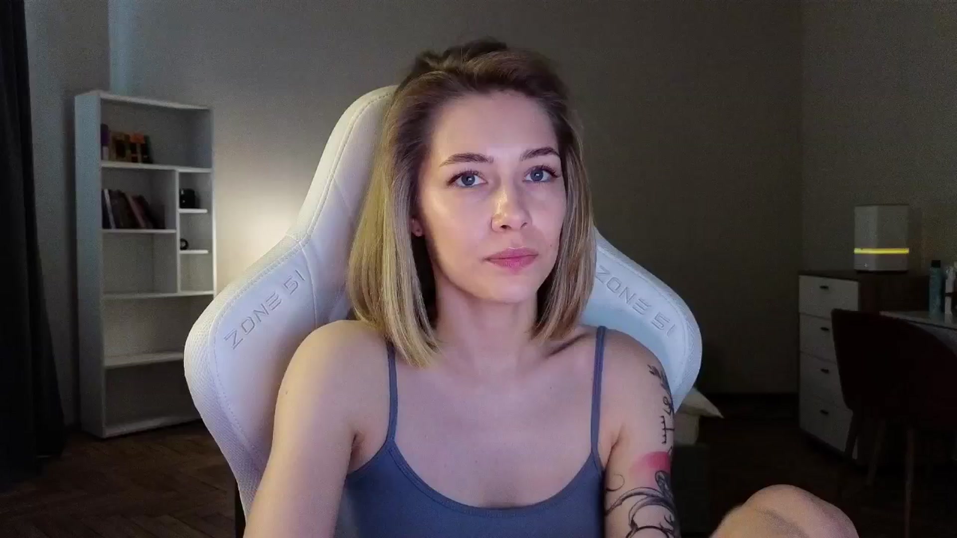 Gallery image thumbnail from KeepSpark's myfreecams stream on, 04/24/2025, 08:26 image 6 of 20